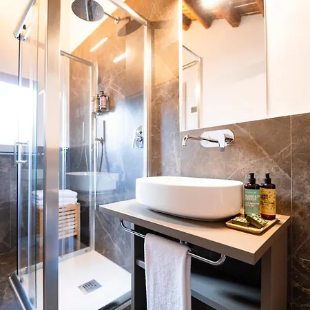 Palazzo Planeta * باليرمو