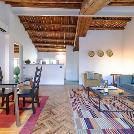Palazzo Planeta Apartment